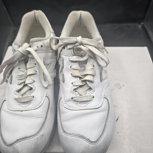 New‎ Balance White Athletic Shoes